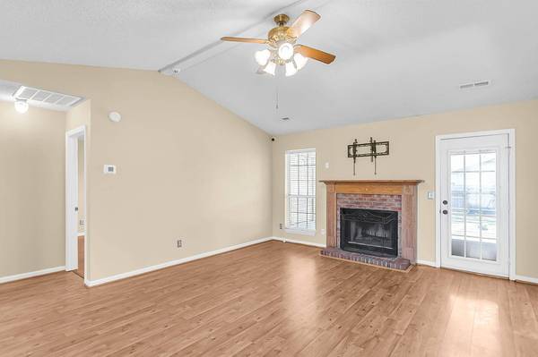 102 Westerly, Goose Creek, SC 29445