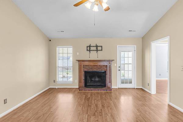 102 Westerly, Goose Creek, SC 29445