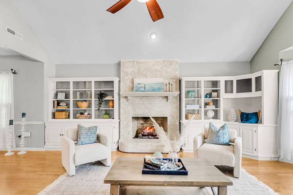 104 Dresden Dr, Goose Creek, SC 29445