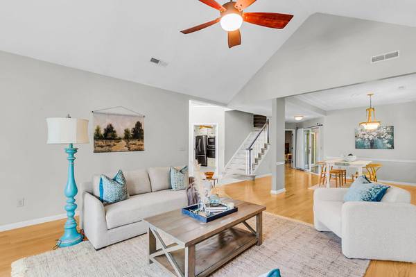104 Dresden Dr, Goose Creek, SC 29445