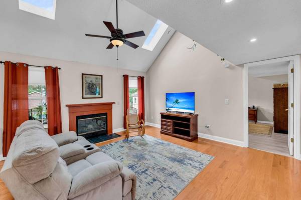 136 Stewart St, Goose Creek, SC 29445
