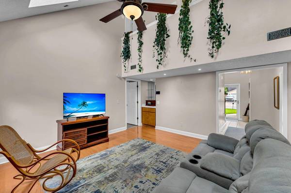 136 Stewart St, Goose Creek, SC 29445