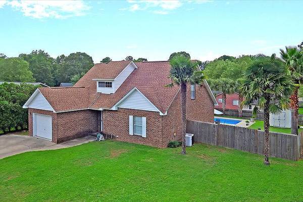 136 Stewart St, Goose Creek, SC 29445
