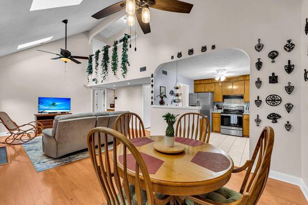 136 Stewart St, Goose Creek, SC 29445