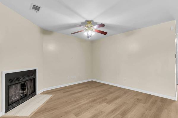 1005 Waterwood Dr, Goose Creek, SC 29445