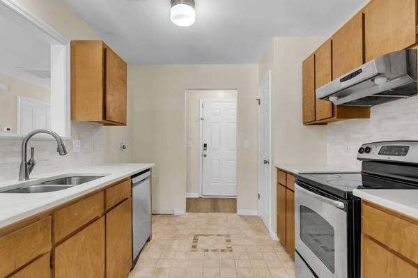 1005 Waterwood Dr, Goose Creek, SC 29445
