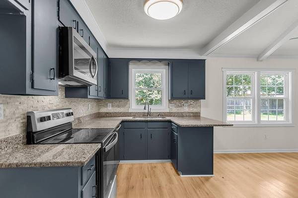 111 Duncan Ct, Summerville, SC 29486