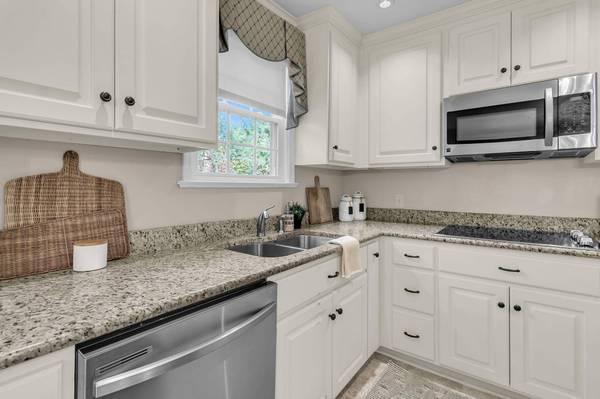 1527 Pinopolis Rd, Moncks Corner, SC 29461