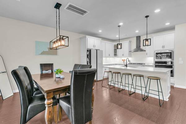 337 Blue Oak Dr, Moncks Corner, SC 29461