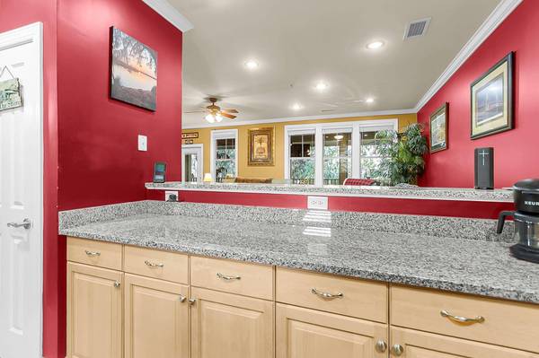 5508 Colonial Chatsworth Cir, North Charleston, SC 29418