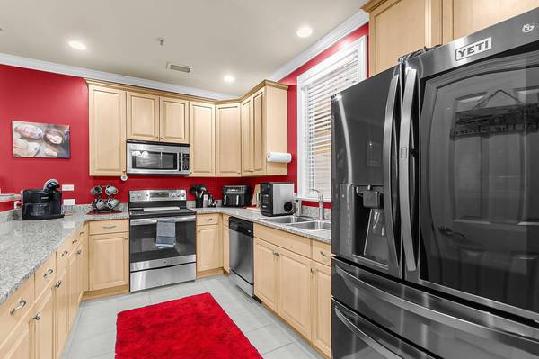 5508 Colonial Chatsworth Cir, North Charleston, SC 29418