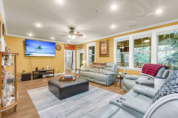 5508 Colonial Chatsworth Cir, North Charleston, SC 29418