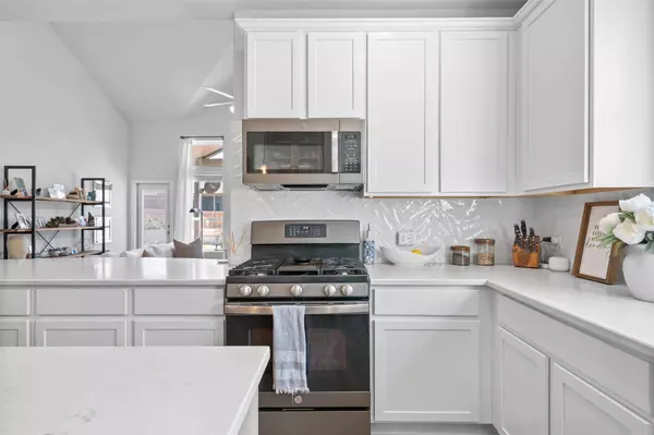 5833 Bianca DR, Round Rock, TX 78665