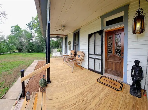 1308 Fayette St, Bastrop, TX 78602-3005