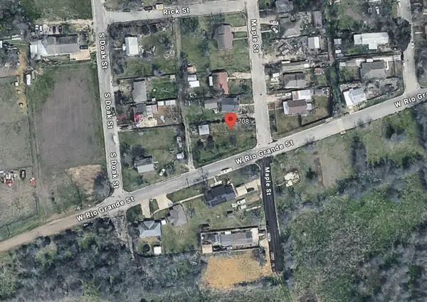 708 Maple St, Taylor, TX 76574-4248