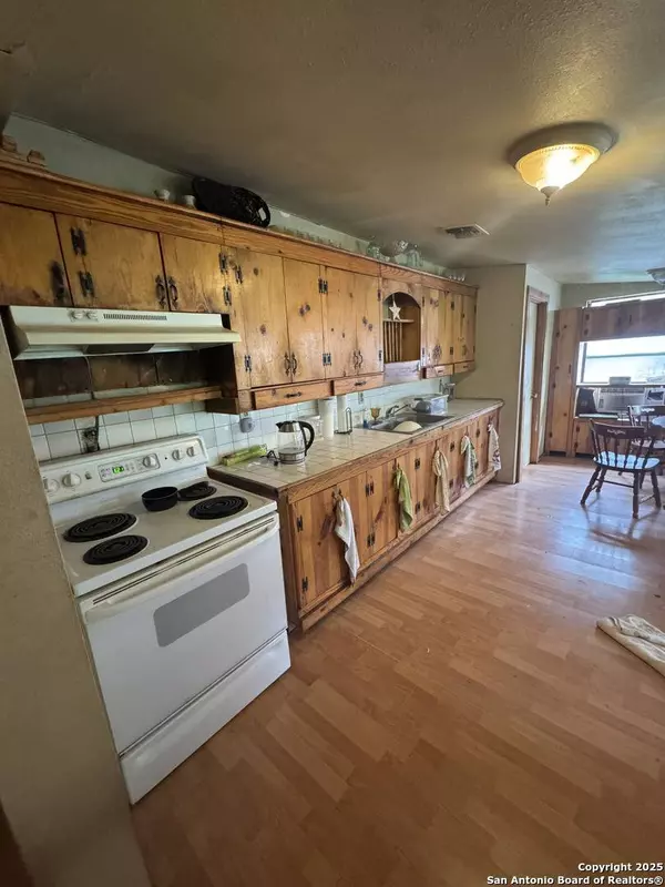 2109 Castro, Hondo, TX 78861