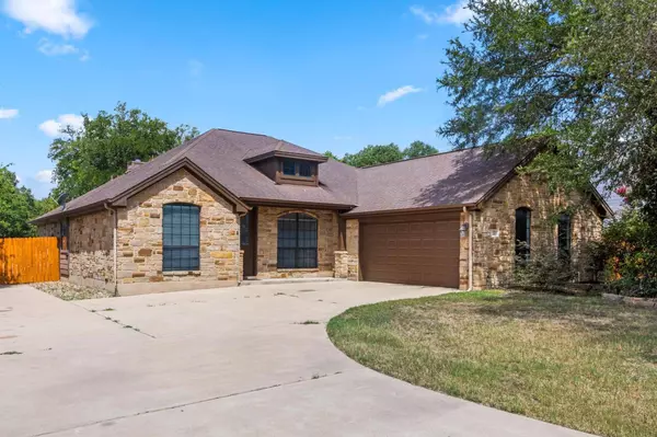 12008 Sleepy Hollow RD, Manchaca, TX 78652