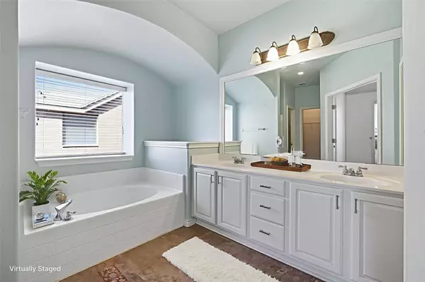 123 Justin Leonard DR, Round Rock, TX 78664