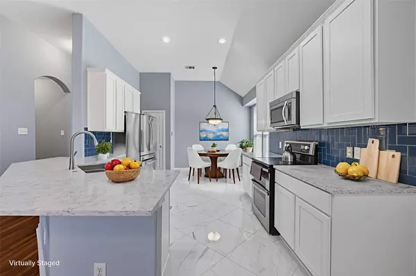 123 Justin Leonard DR, Round Rock, TX 78664