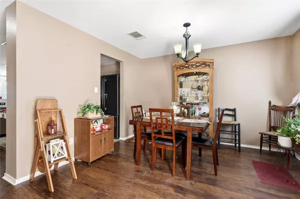 124 Wegstrom ST, Hutto, TX 78634