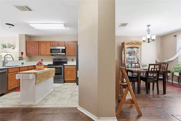 124 Wegstrom ST, Hutto, TX 78634