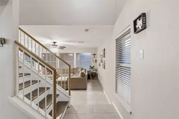 2067 Buckley LN, Round Rock, TX 78664