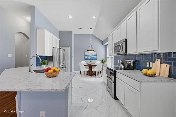 123 Justin Leonard DR, Round Rock, TX 78664