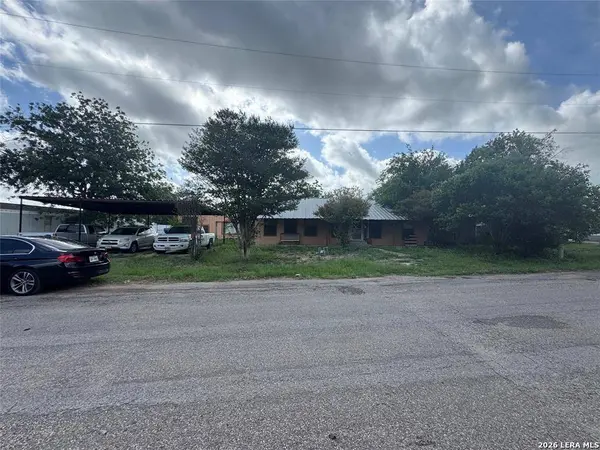 2109 Castro, Hondo, TX 78861