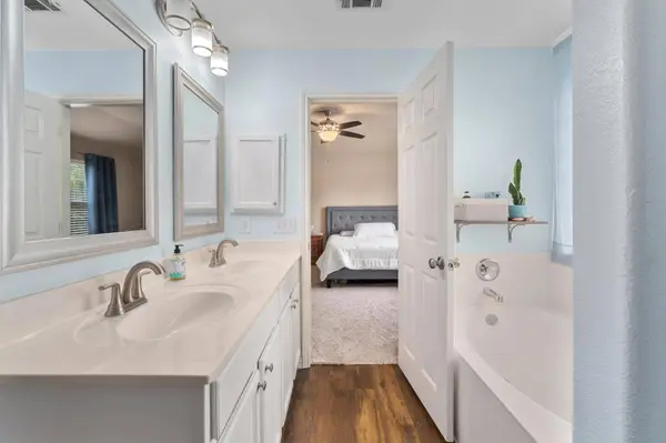 1107 Concan DR, Hutto, TX 78634