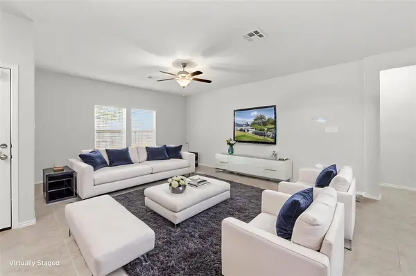 320 Druse LN, Jarrell, TX 76537