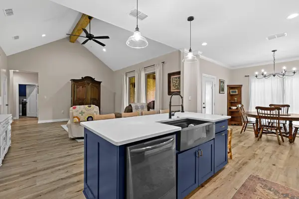 703 S Van Buren St., Henderson, TX 75654