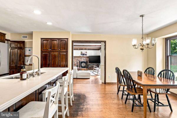 559 SENTINEL RD, Moorestown, NJ 08057