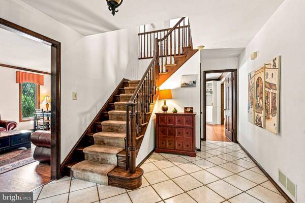 559 SENTINEL RD, Moorestown, NJ 08057