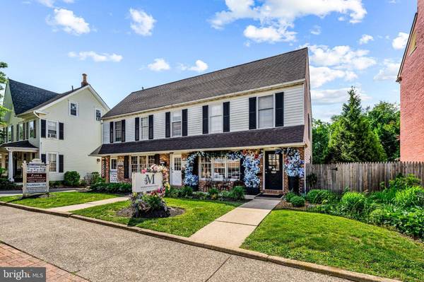 66 E MAIN ST, Moorestown, NJ 08057