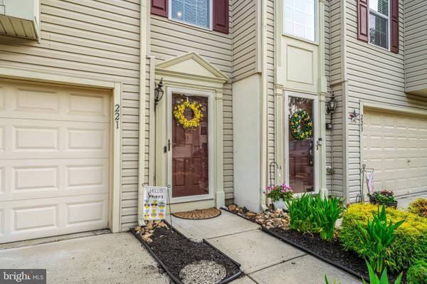 221 NATHAN DR, Cinnaminson, NJ 08077