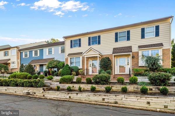 633 E MAIN ST #B7, Moorestown, NJ 08057