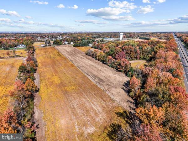 67 E RATTLING RUN RD, Mickleton, NJ 08056