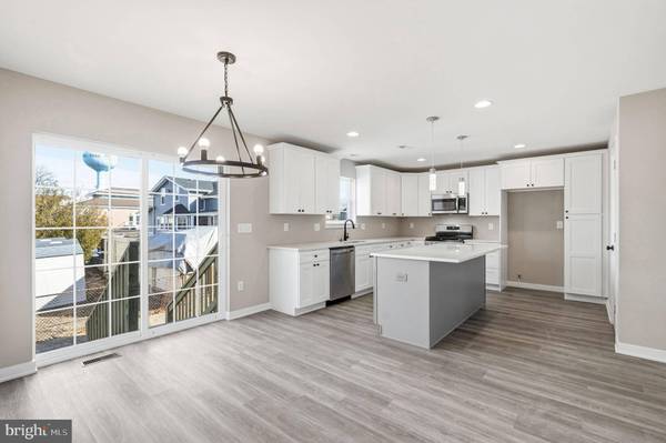 515 CROZIER AVE, National Park, NJ 08063