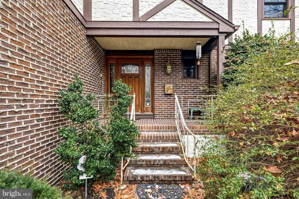 705 IRON POST RD, Moorestown, NJ 08057