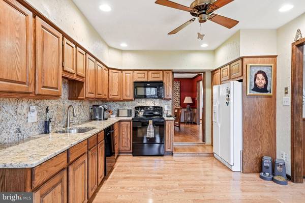 16 WESTBROOKE CT, Voorhees, NJ 08043