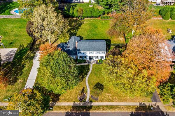 904 HERITAGE RD, Moorestown, NJ 08057