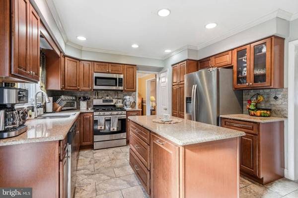 198 RAMBLEWOOD PKWY, Mount Laurel, NJ 08054