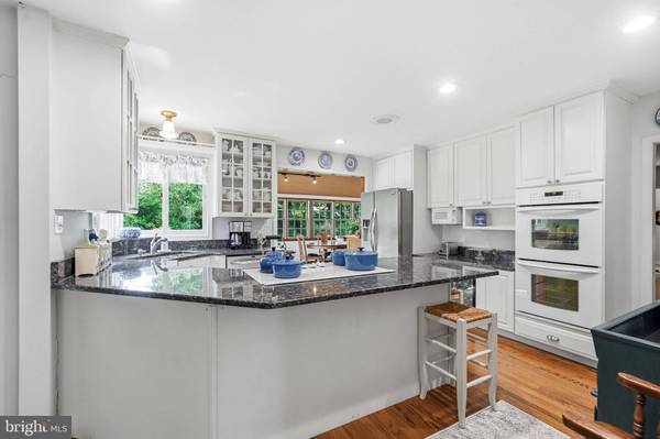 1445 GEORGIAN DR, Moorestown, NJ 08057