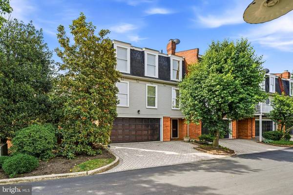 133 PLUM ST, Moorestown, NJ 08057