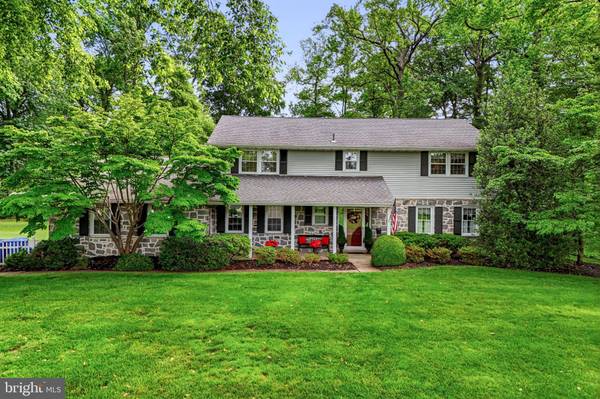 1445 GEORGIAN DR, Moorestown, NJ 08057