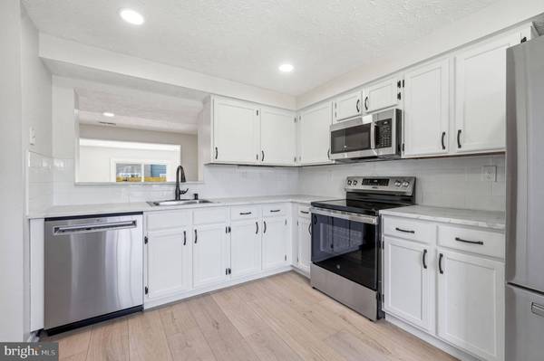 173 VILLA KNOLL CT, Sicklerville, NJ 08081