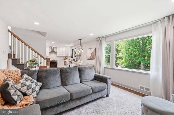 7 HILLSIDE RD, Stratford, NJ 08084