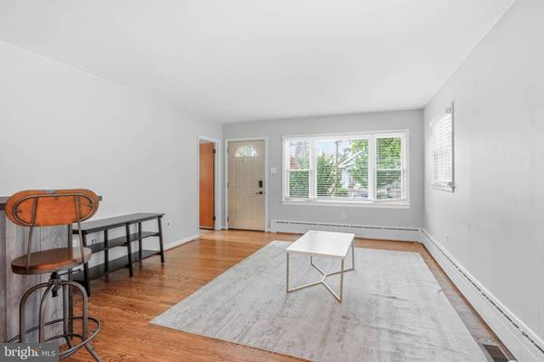 21 E WALNUT AVE, Haddon Township, NJ 08108