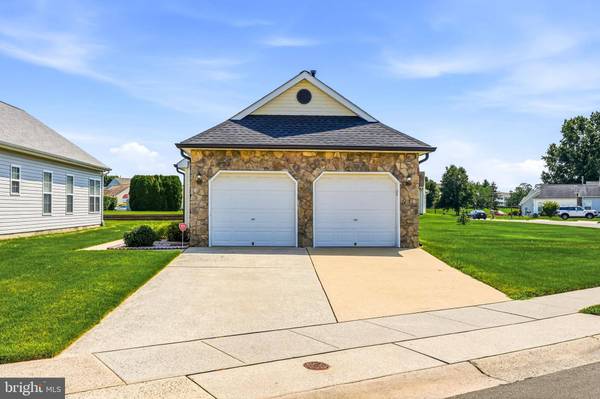 14 SPRING LN, Edgewater Park, NJ 08010