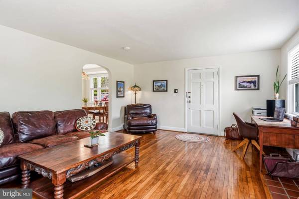 340 MADISON AVE, Moorestown, NJ 08057